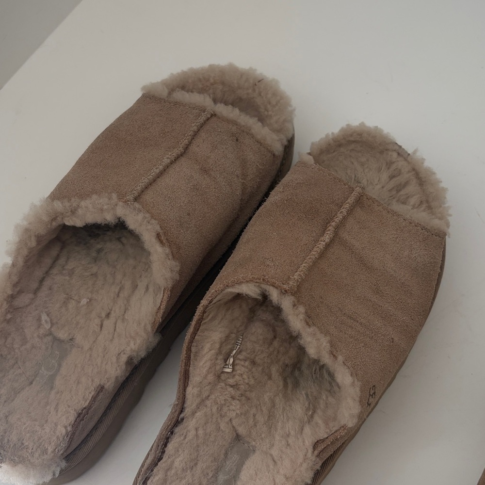 Ugg Slides - image 7
